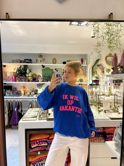 NIEUW Trui: “Ik wil op Vakantie” Blauw met Neon Roze