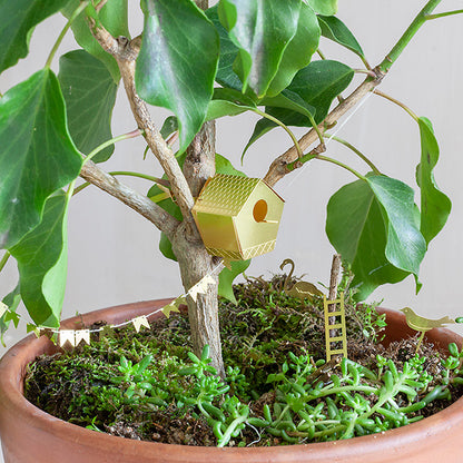 Tiny Birdhouse – piepklein messing vogelhuisje voor je plant