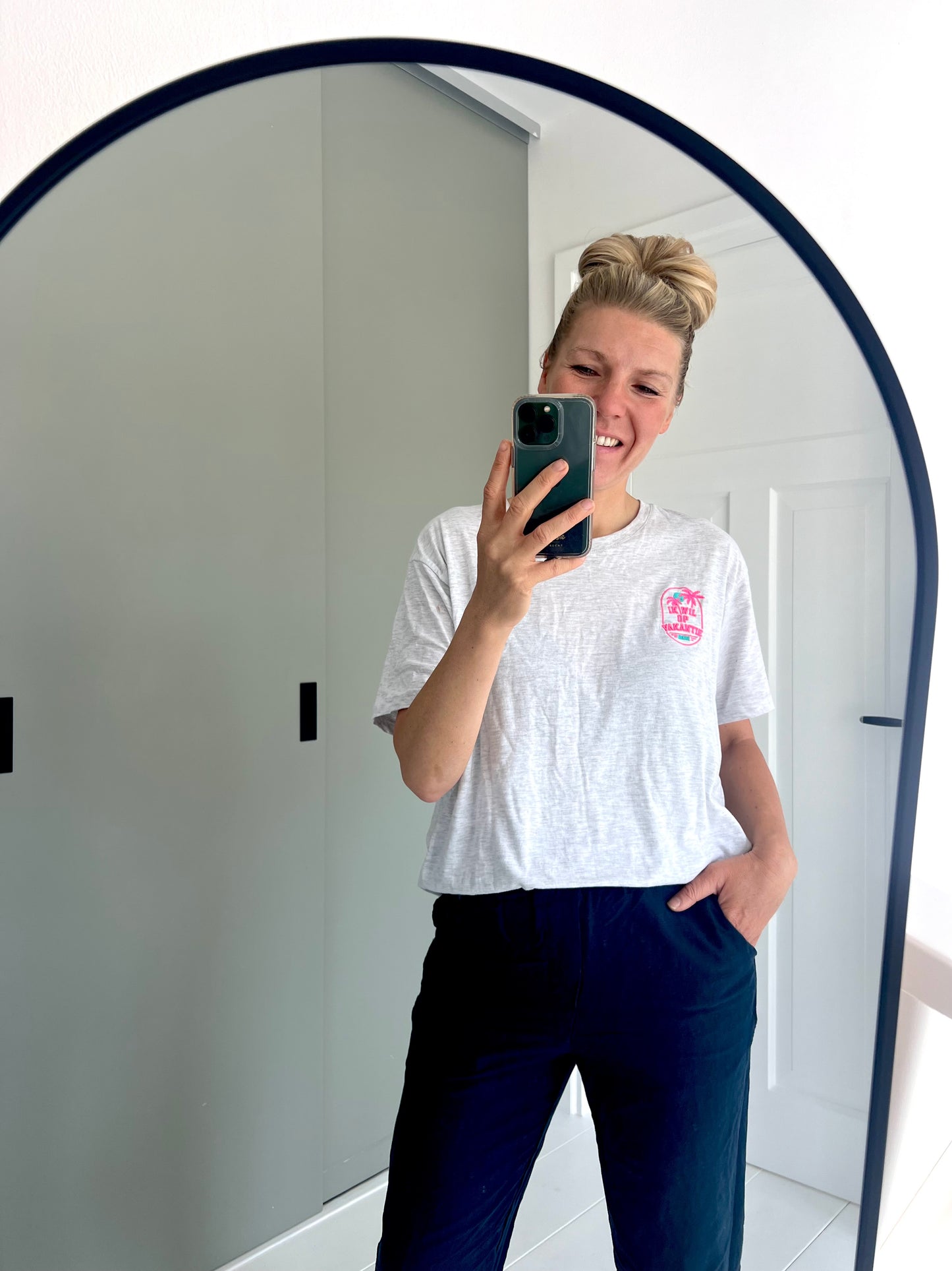 Shirt “ik wil op vakantie” Grijs